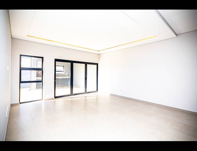 4 BEDROOM FREEHOLD FOR SALE IN SANDOWN